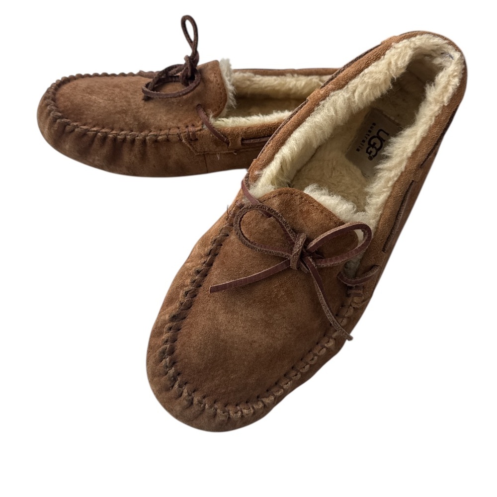 UGG Dakota Slippers Shearling Moccasin 5612 Suede Chestnut Tan Women’s Size 9 - Picture 2 of 9